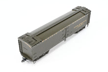 Load image into Gallery viewer, HO Brass CIL - Challenger Imports PFE - Pacific Fruit Express Refrigerator Car Earlier Version w/Wide Fascia Boards FP #557
