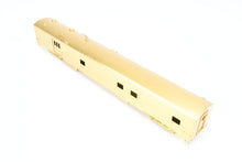 Load image into Gallery viewer, HO Brass Oriental Limited GN - Great Northern Streamlined &quot;Empire Builder&quot; 1200 Baggage Dorm
