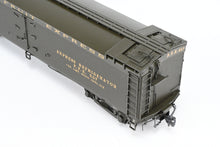 Load image into Gallery viewer, HO Brass CIL - Challenger Imports PFE - Pacific Fruit Express Refrigerator Car Earlier Version w/Wide Fascia Boards FP #557
