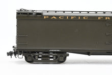 Load image into Gallery viewer, HO Brass CIL - Challenger Imports PFE - Pacific Fruit Express Refrigerator Car Earlier Version w/Wide Fascia Boards FP #557
