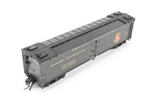 Load image into Gallery viewer, HO Brass Shoreham Shops GN - Great Northern 50 Foot Express Reefer FP #2022 REBOXX

