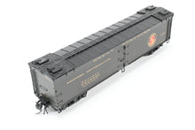 Load image into Gallery viewer, HO Brass Shoreham Shops GN - Great Northern 50 Foot Express Reefer FP #2022 REBOXX
