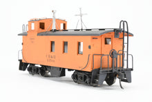 Load image into Gallery viewer, HO Brass Oriental Limited CB&amp;Q - Burlington Route NE-10 Caboose Modernized C/P 13500 MOW Scheme
