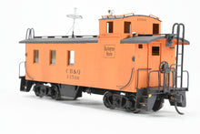 Load image into Gallery viewer, HO Brass Oriental Limited CB&amp;Q - Burlington Route NE-10 Caboose Modernized C/P 13500 MOW Scheme
