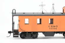 Load image into Gallery viewer, HO Brass Oriental Limited CB&amp;Q - Burlington Route NE-10 Caboose Modernized C/P 13500 MOW Scheme
