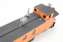 Load image into Gallery viewer, HO Brass Oriental Limited CB&amp;Q - Burlington Route NE-10 Caboose Modernized C/P 13500 MOW Scheme
