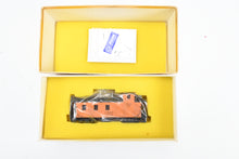 Load image into Gallery viewer, HO Brass Oriental Limited CB&amp;Q - Burlington Route NE-10 Caboose Modernized C/P 13500 MOW Scheme
