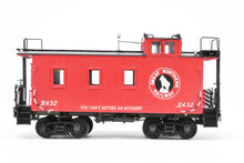 Load image into Gallery viewer, HO Brass CON Beaver Creek GN - Great Northern Wood Caboose X337/X432 Standard Window FP #X432 "Collector's Edition"
