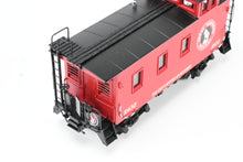 Load image into Gallery viewer, HO Brass CON Beaver Creek GN - Great Northern Wood Caboose X337/X432 Standard Window FP #X432 "Collector's Edition"

