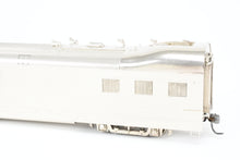 Load image into Gallery viewer, HO Brass CON Oriental Limited CB&amp;Q - Burlington Route Twin Cities Zephyr 7-Car Articulated Consist Set
