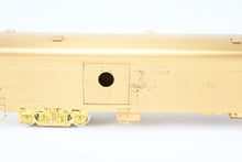 Load image into Gallery viewer, HO Brass The Palace Car Company MILW - Milwaukee Road Baggage #1330
