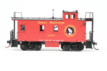 Load image into Gallery viewer, HO Brass CON CIL - Challenger Imports 2235.21 GN - Great Northern 25' Wood Caboose Later Version FP X453  With Added Marker Lights
