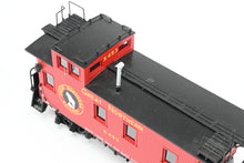 Load image into Gallery viewer, HO Brass CON CIL - Challenger Imports 2235.21 GN - Great Northern 25' Wood Caboose Later Version FP X453  With Added Marker Lights
