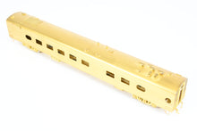 Load image into Gallery viewer, HO Brass Oriental Limited MILW - Milwaukee Road Twin Cities Hiawatha #121 Diner
