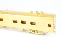 Load image into Gallery viewer, HO Brass Oriental Limited MILW - Milwaukee Road Twin Cities Hiawatha #121 Diner
