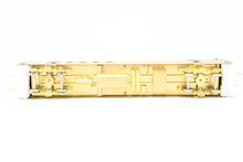 Load image into Gallery viewer, HO Brass Oriental Limited MILW - Milwaukee Road Twin Cities Hiawatha #2152 Mail - Express
