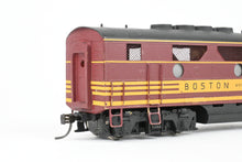 Load image into Gallery viewer, HO Brass Hallmark Models B&amp;M - Boston &amp; Maine EMD F3 A/B Set Powered A Unpowered B CP
