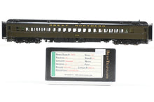 Load image into Gallery viewer, HO Brass CIL - Challenger Imports GN - Great Northern HW First Class Coach Factory Painted No. 979 REPLACEMENT BOX
