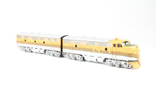 Load image into Gallery viewer, HO Brass Oriental Limited D&amp;RGW - Rio Grande EMD F7 Phase II A/B Set 1500 HP Each Factory Painted
