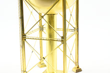 Load image into Gallery viewer, HO Brass Railworks PRR - Pennsylvania Railroad 50,000 Gallon Standard Steel Water Tank 1 of 2
