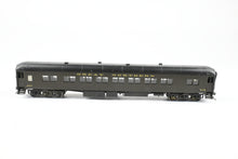 Load image into Gallery viewer, HO Brass Oriental Limited GN - Great Northern Heavyweight Coach CP No. 995
