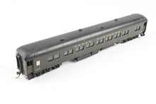 Load image into Gallery viewer, HO Brass Oriental Limited GN - Great Northern Heavyweight Coach CP No. 995
