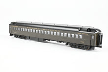 Load image into Gallery viewer, HO Brass CON Oriental Limited GN - Great Northern Modernized Heavyweight First Class Coach CP No. 960 1935 Empire Builder

