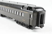 Load image into Gallery viewer, HO Brass CON Oriental Limited GN - Great Northern Modernized Heavyweight First Class Coach CP No. 960 1935 Empire Builder
