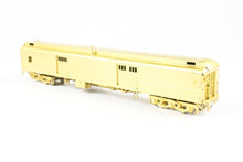 Load image into Gallery viewer, HO Brass W&amp;R Enterprises NP - Northern Pacific Baggage Car Nos 1500 - 1515
