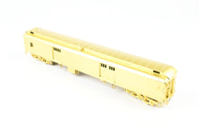 Load image into Gallery viewer, HO Brass W&amp;R Enterprises NP - Northern Pacific Baggage Car Nos 1500 - 1515
