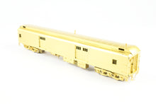 Load image into Gallery viewer, HO Brass W&amp;R Enterprises NP - Northern Pacific Baggage Car Nos 1500 - 1515
