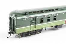 Load image into Gallery viewer, HO Brass W&amp;R Enterprises NP - Northern Pacific RPO Car Custom Painted &quot;Loewy&quot; No. 1435
