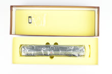 Load image into Gallery viewer, HO Brass W&amp;R Enterprises NP - Northern Pacific Baggage Car  Factory Painted "Loewy" No. 1505

