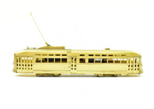 Load image into Gallery viewer, HO Brass The Car Works CSL - Chicago Surface Lines 1946 Pullman &quot;Green Hornet&quot; PCC Car

