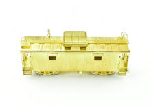 Load image into Gallery viewer, HO Brass OMI - Overland Models, Inc. NH - New Haven NE-6 Caboose
