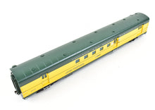 Load image into Gallery viewer, HO Brass Railway Classics C&amp;NW - Chicago and North Western &quot;400&quot; Baggage 60&#39; Mail RPO Car FP #8200
