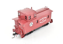 Load image into Gallery viewer, HO Brass Beaver Creek CM - Colorado Midland Wood Caboose Collector&#39;s Edition Pro-Painted
