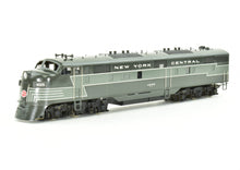 Load image into Gallery viewer, HO Brass Erie Limited NYC - New York Central 1948 20th Century Limited 2 E7 A/B Locomotives and 9-Car Set
