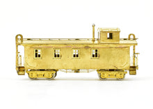 Load image into Gallery viewer, HO Brass LMB CB&amp;Q - Burlington Route Wood Caboose
