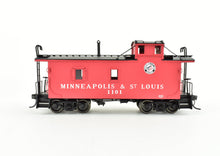 Load image into Gallery viewer, HO Brass DVP - Division Point M&amp;STL - Minneapolis &amp; St Louis Wood Cupola Caboose FP
