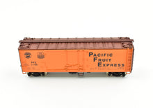 Load image into Gallery viewer, HO Brass CON CIL - Challenger Imports PFE - Pacific Fruit Express R-40-28 Ice Refrigerator Car FP #11789
