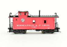 Load image into Gallery viewer, HO Brass DVP - Division Point M&amp;STL - Minneapolis &amp; St Louis Wood Cupola Caboose FP
