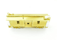 Load image into Gallery viewer, HO Brass OMI - Overland Models, Inc. CIL - Monon Wood Caboose with Steel Bay Window
