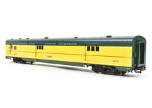 Load image into Gallery viewer, HO Brass Railway Classics C&amp;NW - Chicago and North Western &quot;400&quot; Baggage 15&#39; Mail RPO Car FP #8202
