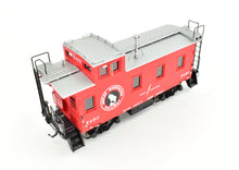 Load image into Gallery viewer, HO Brass CON CIL - Challenger Imports GN - Great Northern 25&#39; Wood Caboose Later Version FP X480
