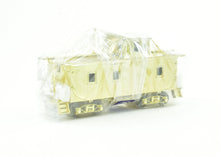 Load image into Gallery viewer, HO Brass OMI - Overland Models, Inc. Soo Line &quot;Shorty&quot; Wood Sheath Caboose #&#39;s 199 &amp; 235
