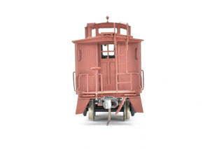 HO Brass Trains Inc. C&NW - Chicago & North Western Wood Caboose Custom Painted