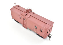 Load image into Gallery viewer, HO Brass Key Imports ATSF - Santa Fe Open Air Seats &quot;Hollywood&quot; Caboose Pro Painted No. 951
