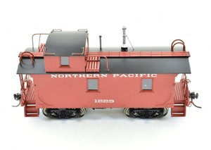 HO Brass W&R Enterprises NP - Northern Pacific 24' Wood Caboose #1200 Series Version 1 Painted