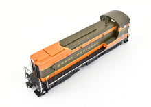 Load image into Gallery viewer, HO Brass Hallmark Models GN - Great Northern Baldwin VO-1000 Diesel Switcher Pro-Painted
